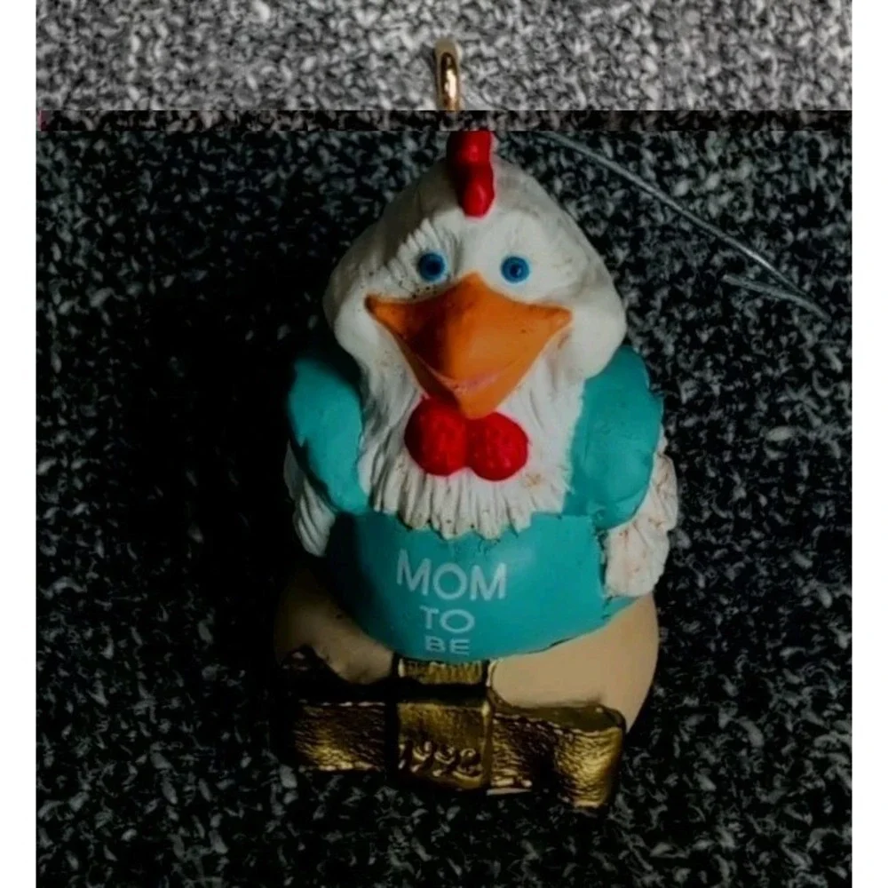 Vintage 1992 Hallmark Keepsake Ornament Mom To Be Chicken Hen‎ Bird With Box